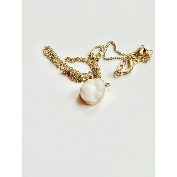 LUNA NORTE 14K Gold Plated Frosted White Teardrop Cabochon Pendant Necklace - Picture 3 of 9